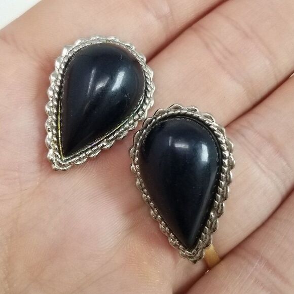 Vintage Black Drop Shape Clip On Earrings, Dome Cabochon, Silver Tone Setting - Picture 3 of 5